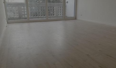 Bright 2-room maisonette apartment with balcony in an attractive location