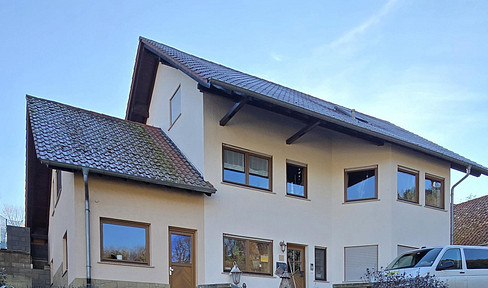 Versatile dream home surrounded by greenery - spacious garden & magnificent panoramic views