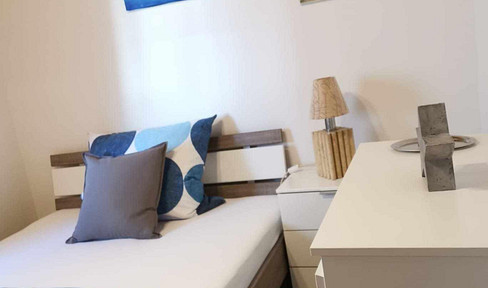 Room available in a shared apartment (3 people) in Heimsheim (zip code 71296).