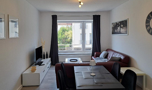 Furnished apartment / Temporary use / Flat-rate utilities // 3-room apartment with balcony