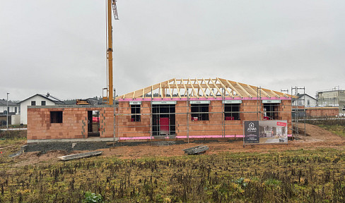 Bungalow mit Doppelgarage in Irchenrieth - KfW-Förderung möglich