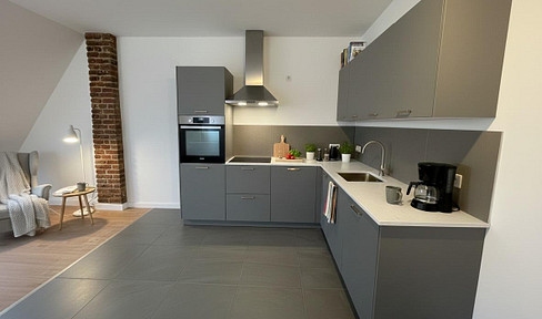 Exklusive 3-Zimmer Altbau-Wohnung mit Dachloggia – kernsaniert 2025