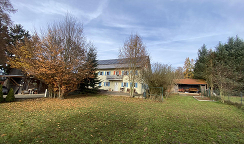 Traumhaftes Anwesen mit riesigem Grundstück für Selbstversorger,  in Neufraunhofen