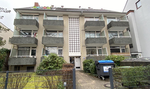 HH-Ohlsdorf - vacant/renovated 1-room apartment with balcony/shared garage