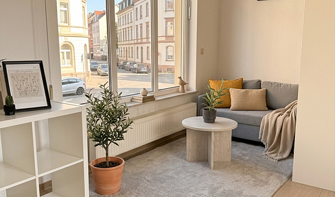 Möblierte Wohnung frisch saniert mit EBK u. Dusche- direkt am Park Dessau