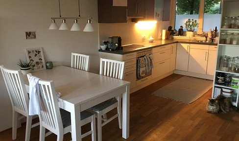 Beautiful 2.5 room first floor apartment with terrace and garden (commission-free)