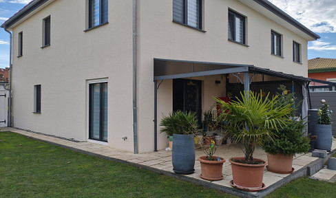 Semi-detached house 160sqm with garden in Mittenwalde, garden shed, mowing robot, sauna, EBK, terrace overd