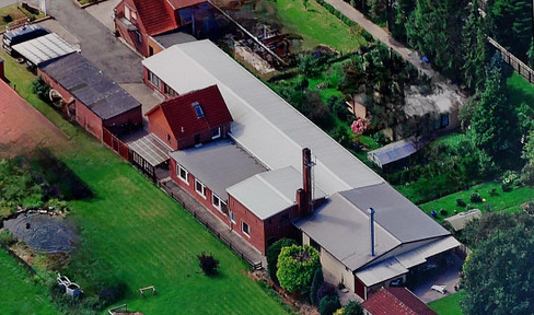 Gewerbeimmobilie, 2 Wohnhäuser, Gartenhaus mit Sauna