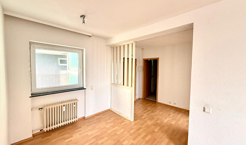 2-Zimmer-Wohnung mit Balkon in der 5. Etage – renovierungsbedürftig – Krefeld-Inrath