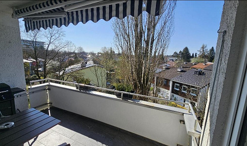 Sonniges Schmuckstück 4 Zi. mit offenem Kamin und Balkon