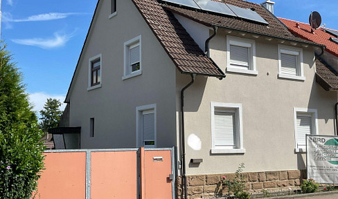 Detached house with large garden & outbuildings in Gondelsheim