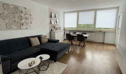 Schöne 3 Zimmerwohnung mit Balkon, EBK und TG am Stadtpark