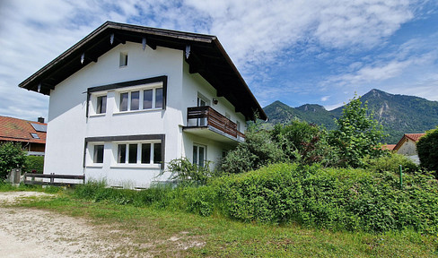 Großzügiges Wohnhaus mit viel Potenzial und in bester Lage