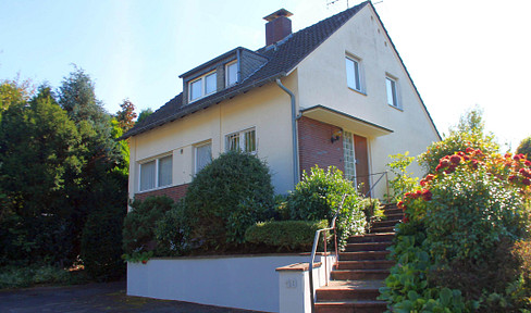 Detached house in Bensberg with large plot in prime location