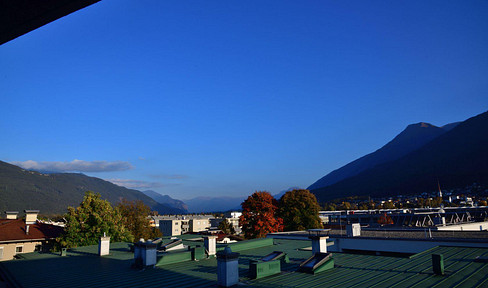 Moderne 4-Zimmer-Wohnung mit Wintergarten
