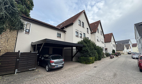 2 room attic apartment in the town center with a view of the vineyards