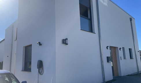 *Hire purchase possible - interest <2.5%* Exclusive architect's house - KfW55 EE - without estate agent