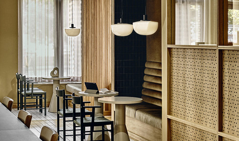 Fully equipped office in Hamburg's old town | Incl. service & infrastructure | 3-33 workstations