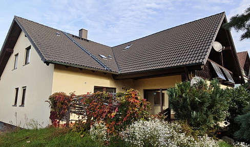 Große Wohnung mit viel Potenzial und großer Terasse