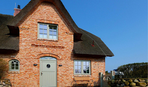 Luxury domicile by the sea (apartment)