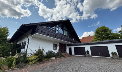 Plenty of space to live: A huge country-style villa in Neuhof/Fulda!