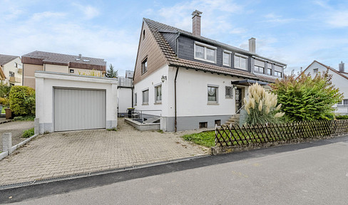 Semi-detached house with fantastic terrace