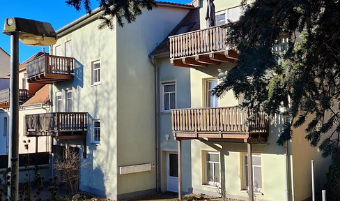 Bright 2-room apartment with balcony for rent