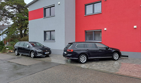 Moderne Luxus Traumwohnung in ruhiger Lage – 210 m² Wfl mit 7 Zimmern, zwei Bädern + 300m2 Garten