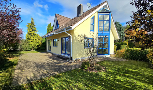 Directly from the owner - Detached EFH with well-kept garden and parking spaces