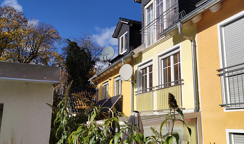 Attractive detached house in Waldtrudering - Mid-terrace house.