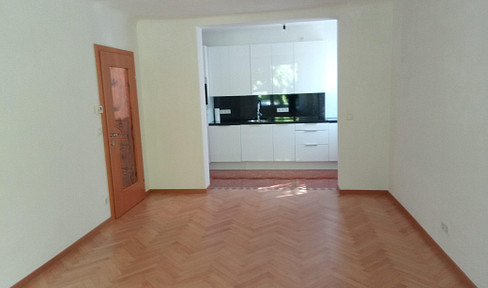 2 Zimmerwohnung mit Garten und Stellplatz