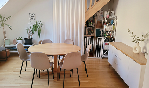 Spacious living in a maisonette with attic studio in the heart of Mühlheim