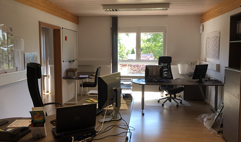 Representative, light-flooded office / practice space on the first floor in Durmersheim