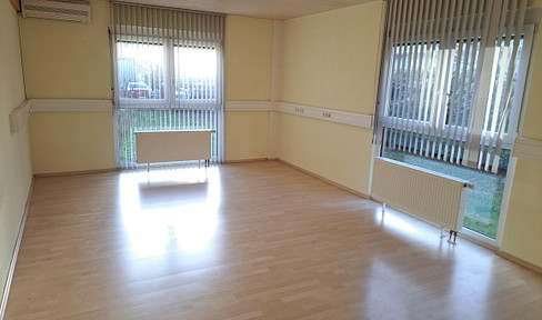 Representative, light-flooded office / practice space on the first floor in Durmersheim