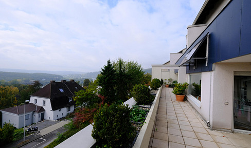 5.5-room terrace apartment close to the center with garage from private owner