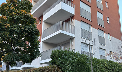 4-Zimmer-Wohnung mit 2 Balkonen in Rebstockviertel