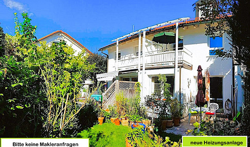 Prime location near Pilsensee. Large, well-maintained detached house, 141 square meters of living space, 2 carports, built in 1998.