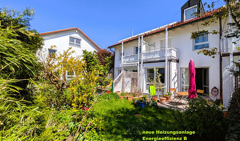 Excellent location near Pilsensee. Large, well-maintained detached house with a loft, 141 square meters of living space, 2 carports, built in 1998.