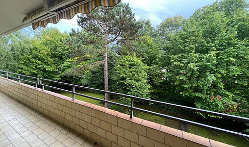 Quietly located, bright 3-room apartment in Augsburg Hochzoll-Süd