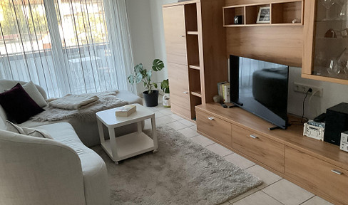 Commission-free, as-new 2-room apartment with sunny, spacious balcony