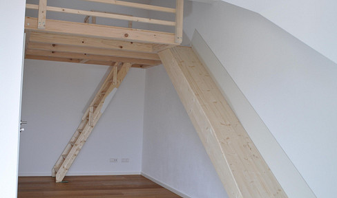 Optimal geschnittene ökol. 4,5 Zi. Neubauwohnung mit 2 großen Balkonen