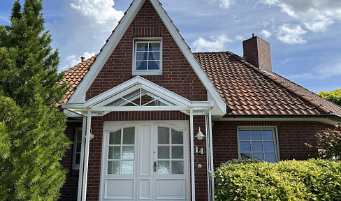 Detached house on spacious plot with building reserve