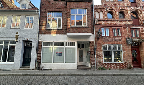 Stylish residential and commercial building in the old town