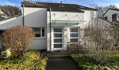 Exclusive architect-designed house with two residential units in a prime residential location