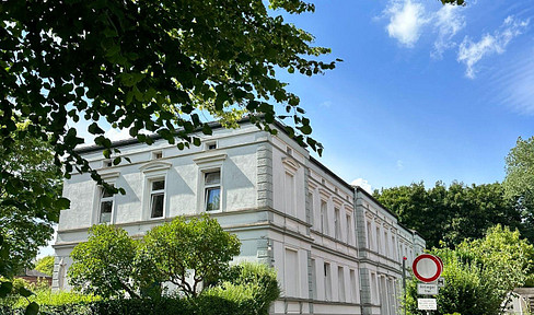 Maritime 3-Zimmer-Altbauwohnung mit direkter Wasserlage, Strandnähe & Charme in Kiel-Friedrichsort