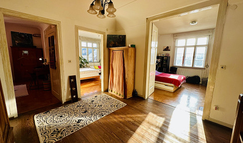 Living in a prime location close to the city on the Neckar