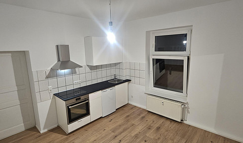 Refurbished 2-room apartment with new fitted kitchen in a quiet backyard in the middle of Flingern!!!