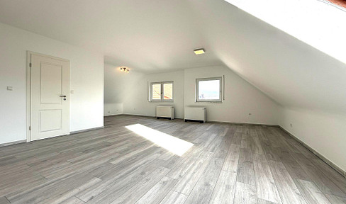 Schöne 2-Zimmer DG-Wohnung inkl. Küche * in Rheinstetten