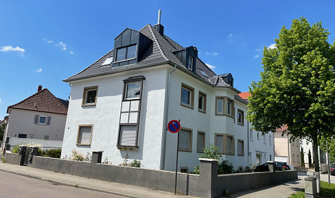 Three-family house in Ludwigshafen, Oppau, very interesting !!!