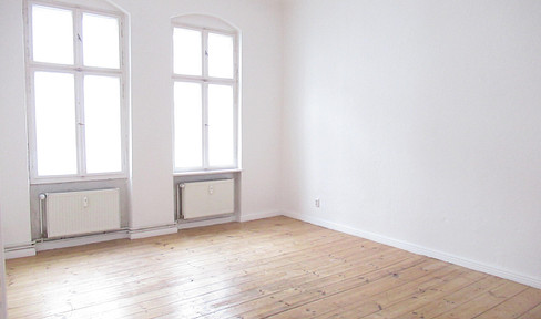 Beautiful 2-room apartment in a quiet backyard location on the Boxi in Friedrichshain